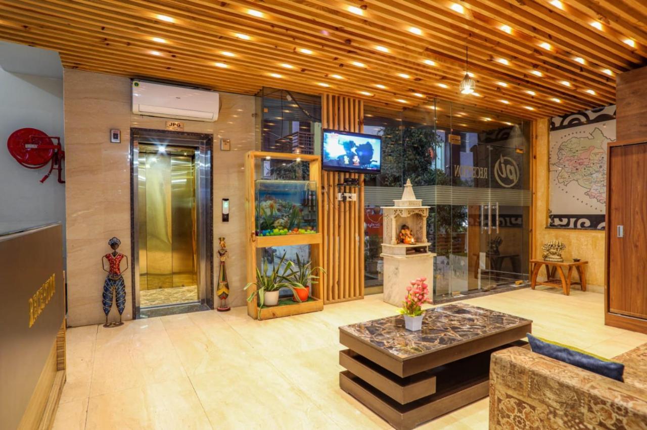 Vinsober Pride Inn Рішикеш Екстер'єр фото