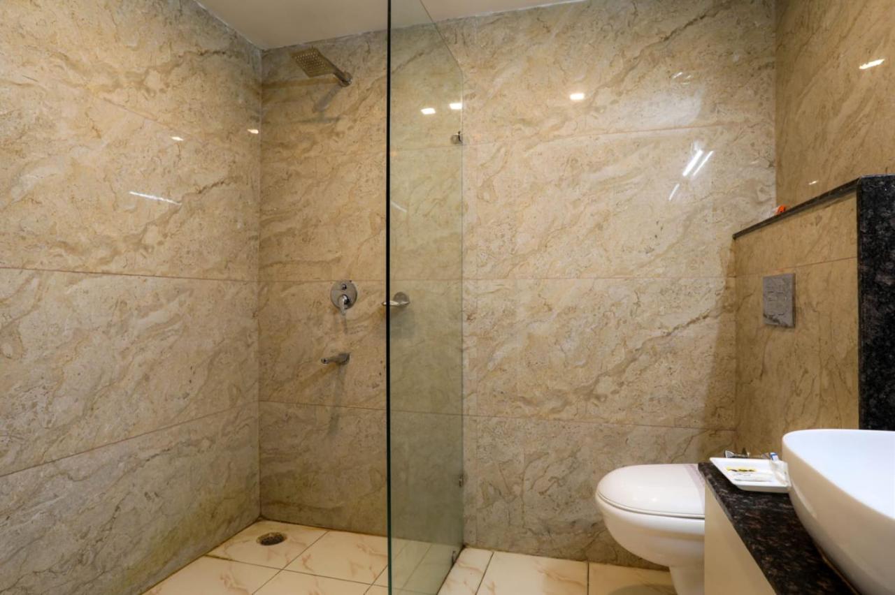 Vinsober Pride Inn Рішикеш Екстер'єр фото